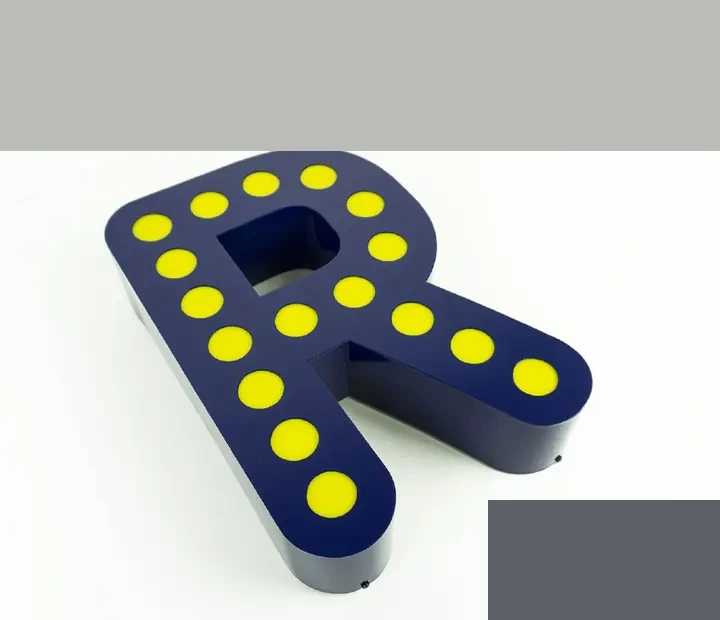 Bulb-valaistu kirjain